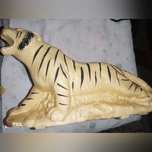 Vintage ceramic yellow tiger planter